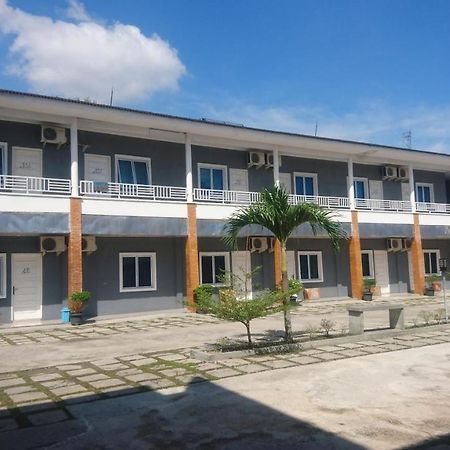 Parit  Liberty Homestay מראה חיצוני תמונה