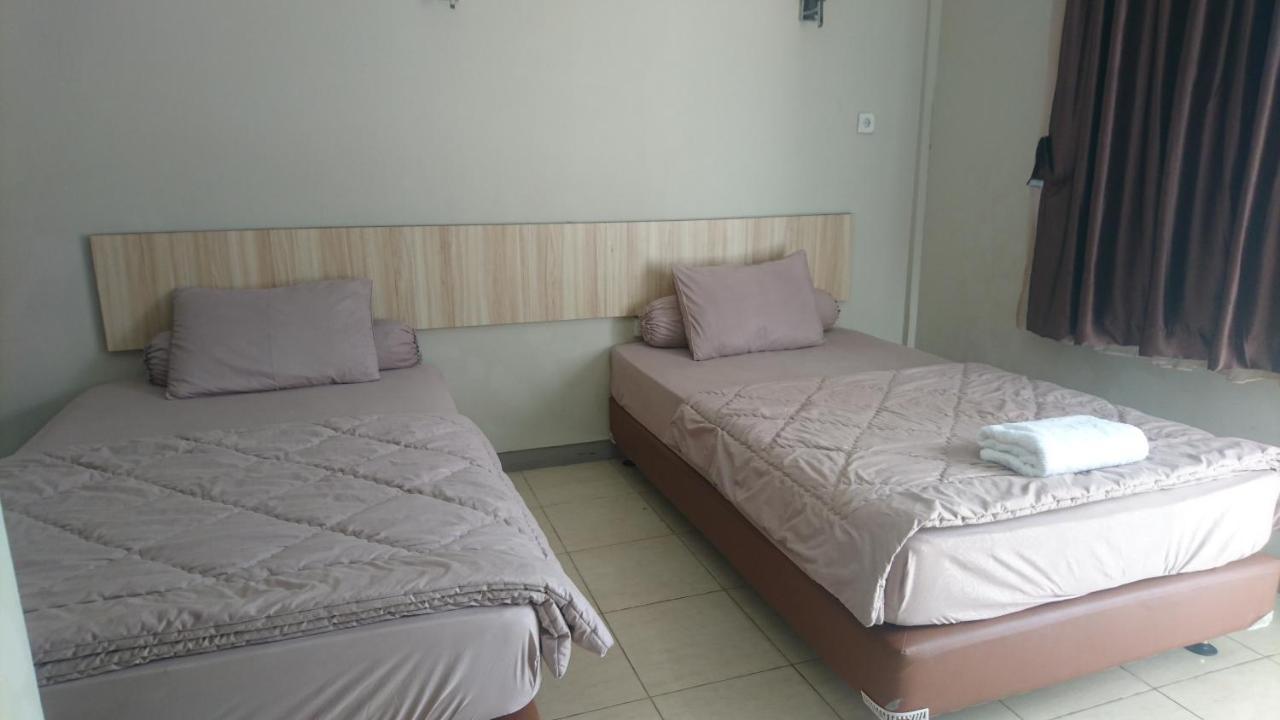 Parit  Liberty Homestay מראה חיצוני תמונה